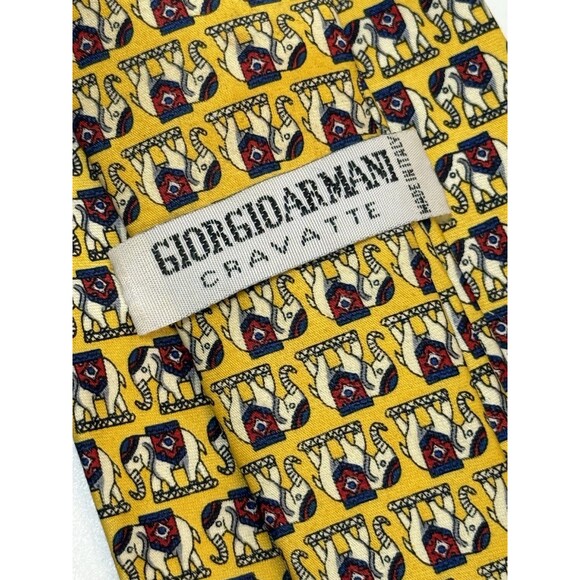 Vintage Giorgio Armani Yellow Elephant Print 100% Silk Handmade Neck Tie - Picture 5 of 8